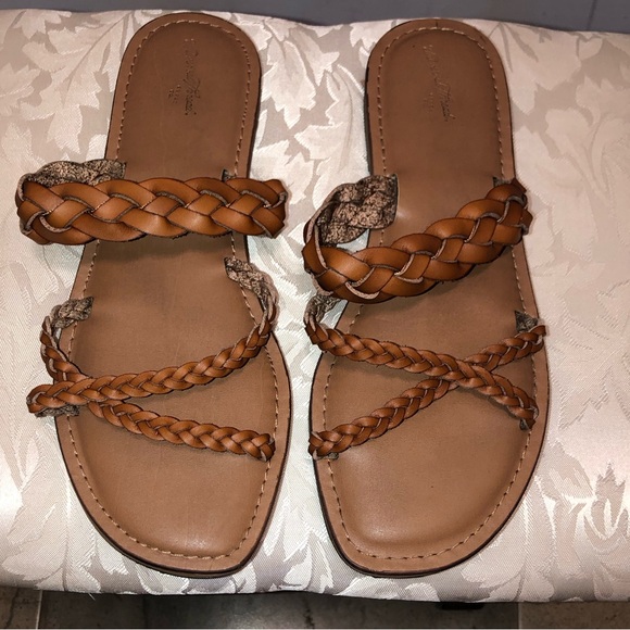 Universal Thread Braided sandals size 7-1/2 good condition - Picture 1 of 3